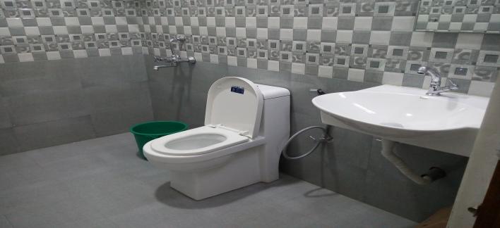 Suite Bath room