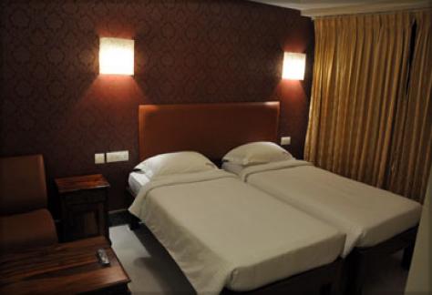 Deluxe Rooml