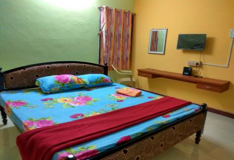 ROOM 1