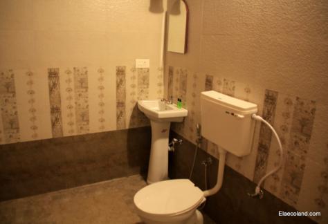 Luxury Tent Bathroom