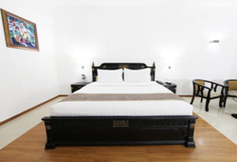 Standard Deluxe